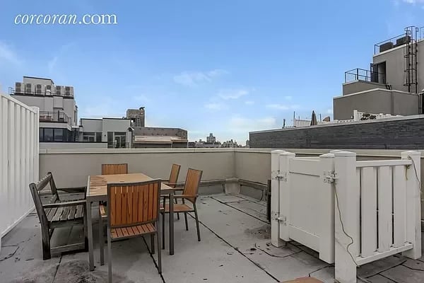122 Newton Street Unit: 4