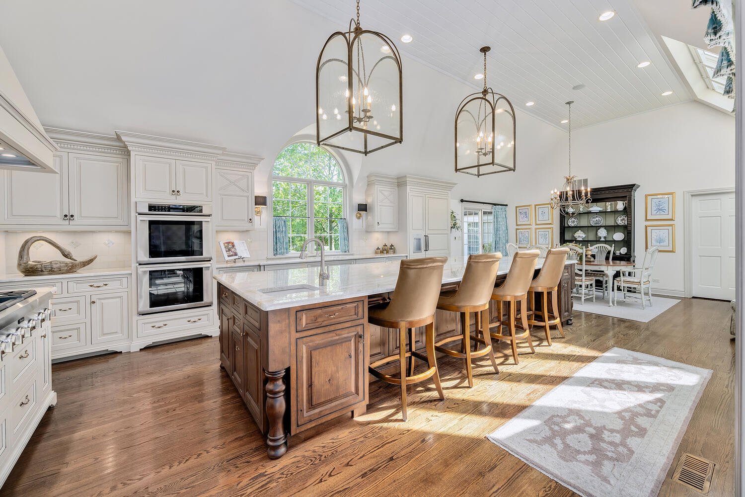 1601 Burr Ridge Club
