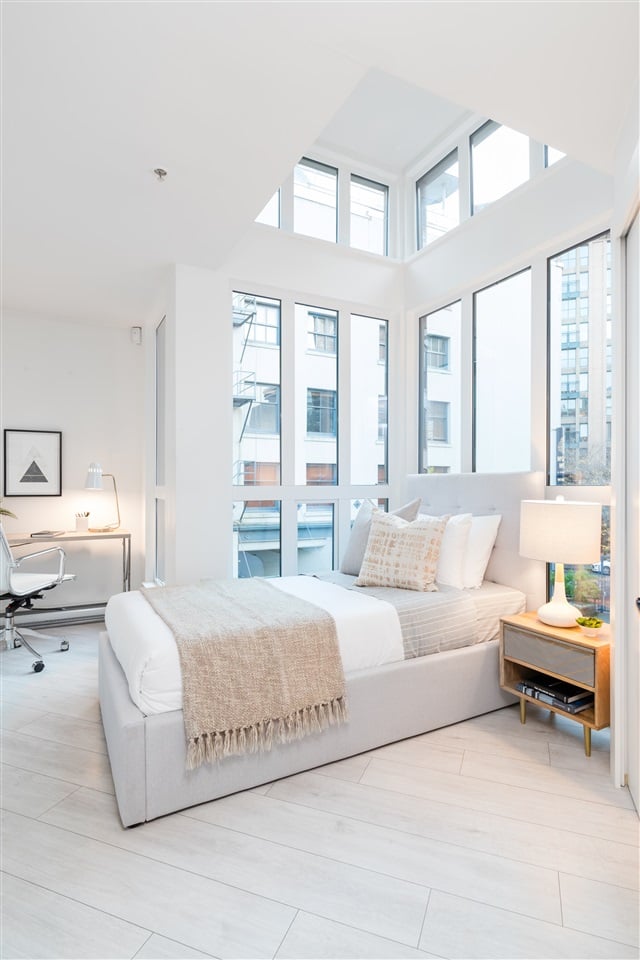 4-9 E Cordova St