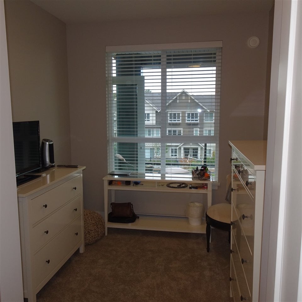 312-4690 Hawk Ln