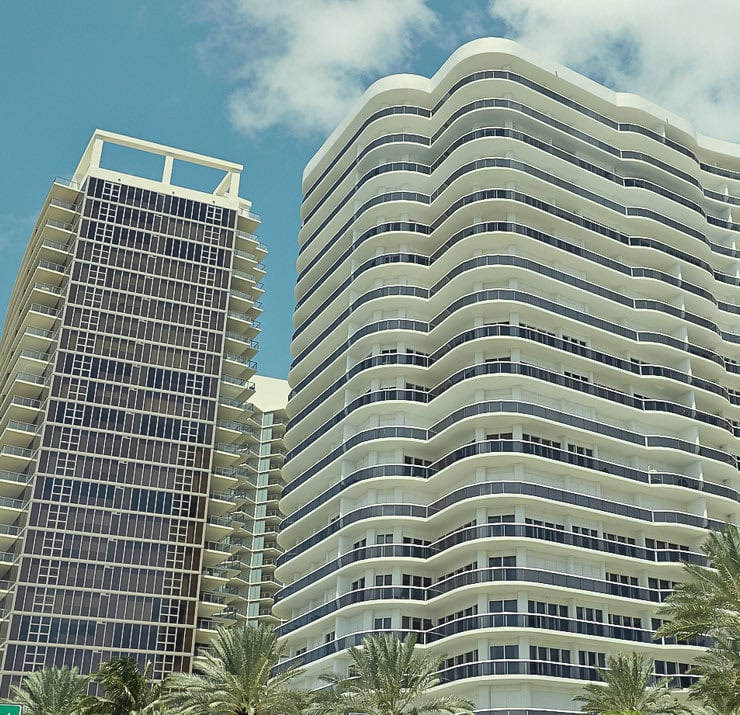 9705 Collins Ave, 1204N