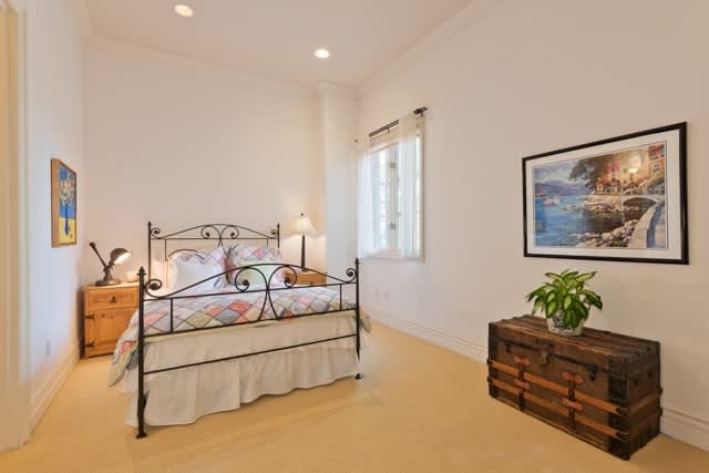 5478 Meadows Del Mar