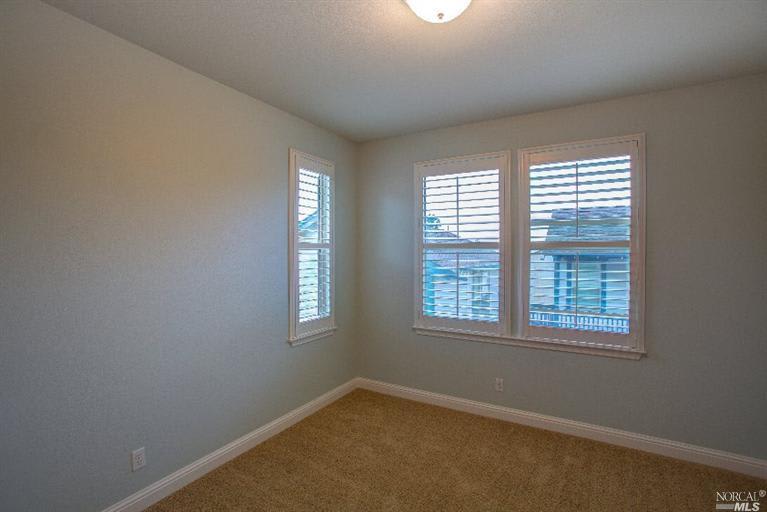 207 Lena Ln