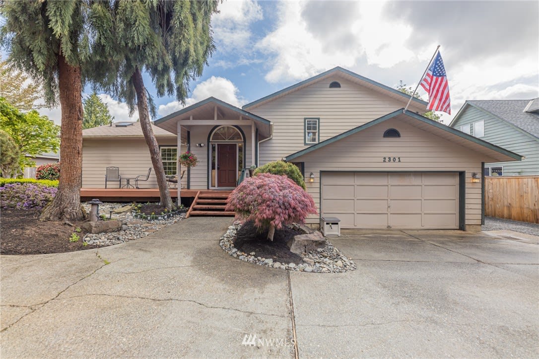 2301 116th Ave E