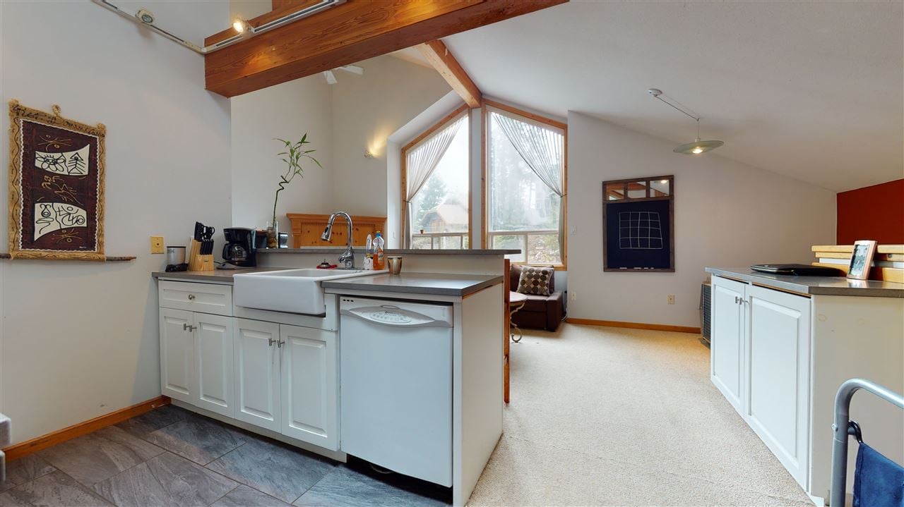 3362 Panorama Ridge