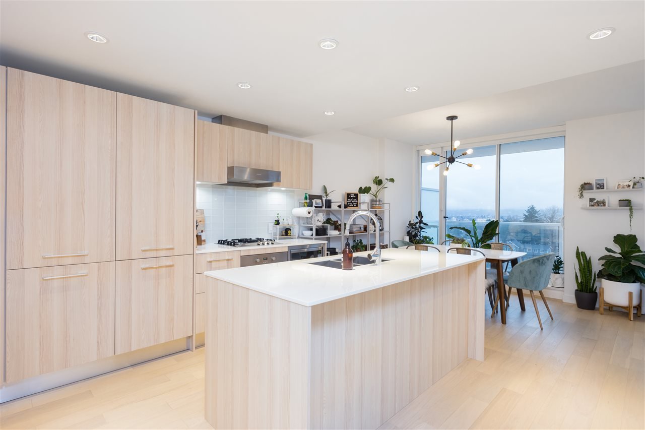 703-2220 Kingsway