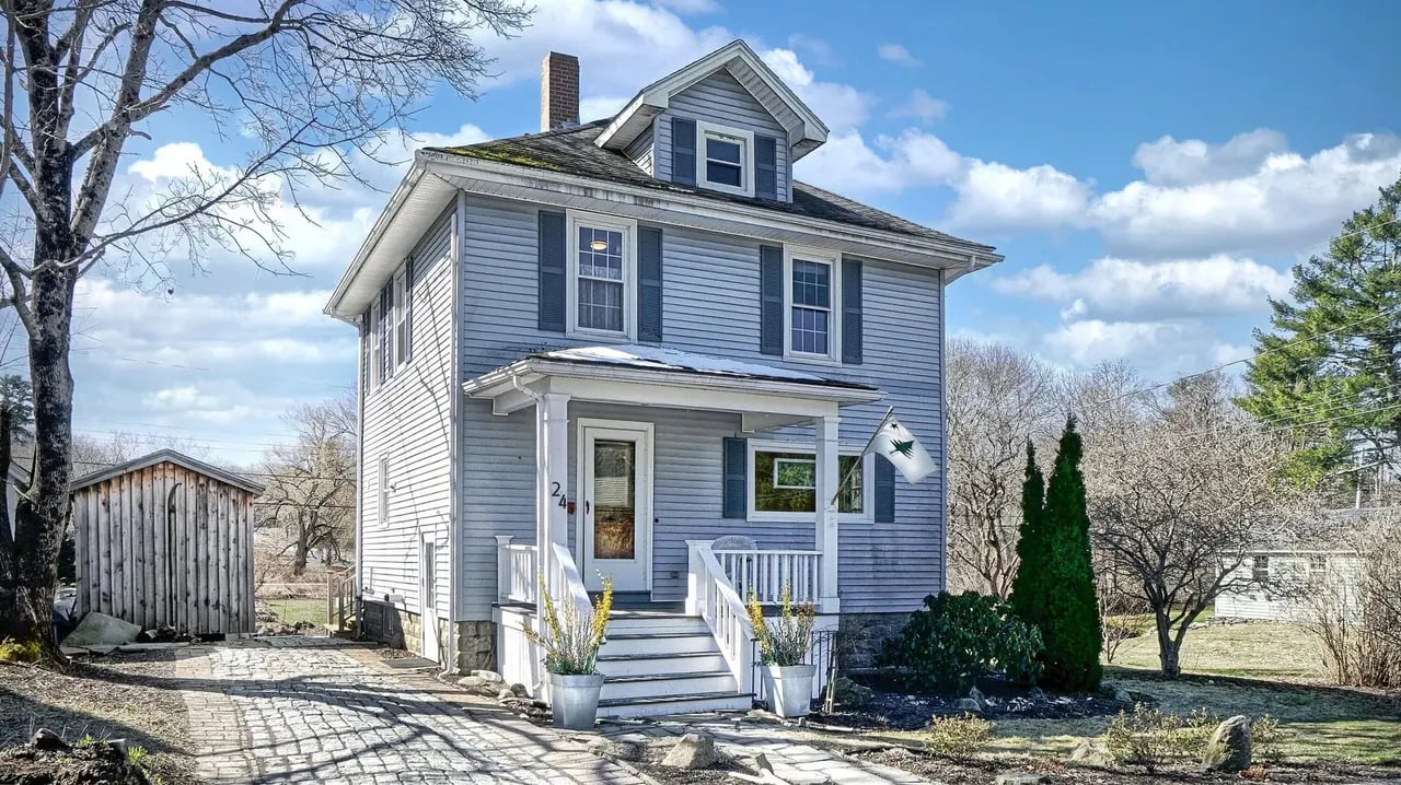 New Listing! 24 Park Street, Bath, ME 04530 – $419,000