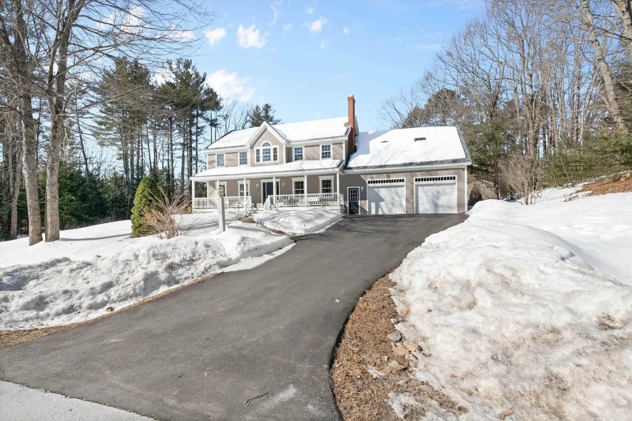 New Listing! 1 Deer Run Circle, Arundel, ME 04046 -$840,000