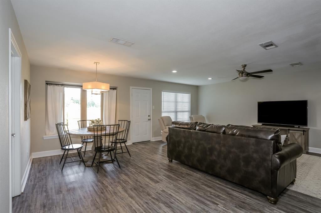 215 Acorn Tree Court