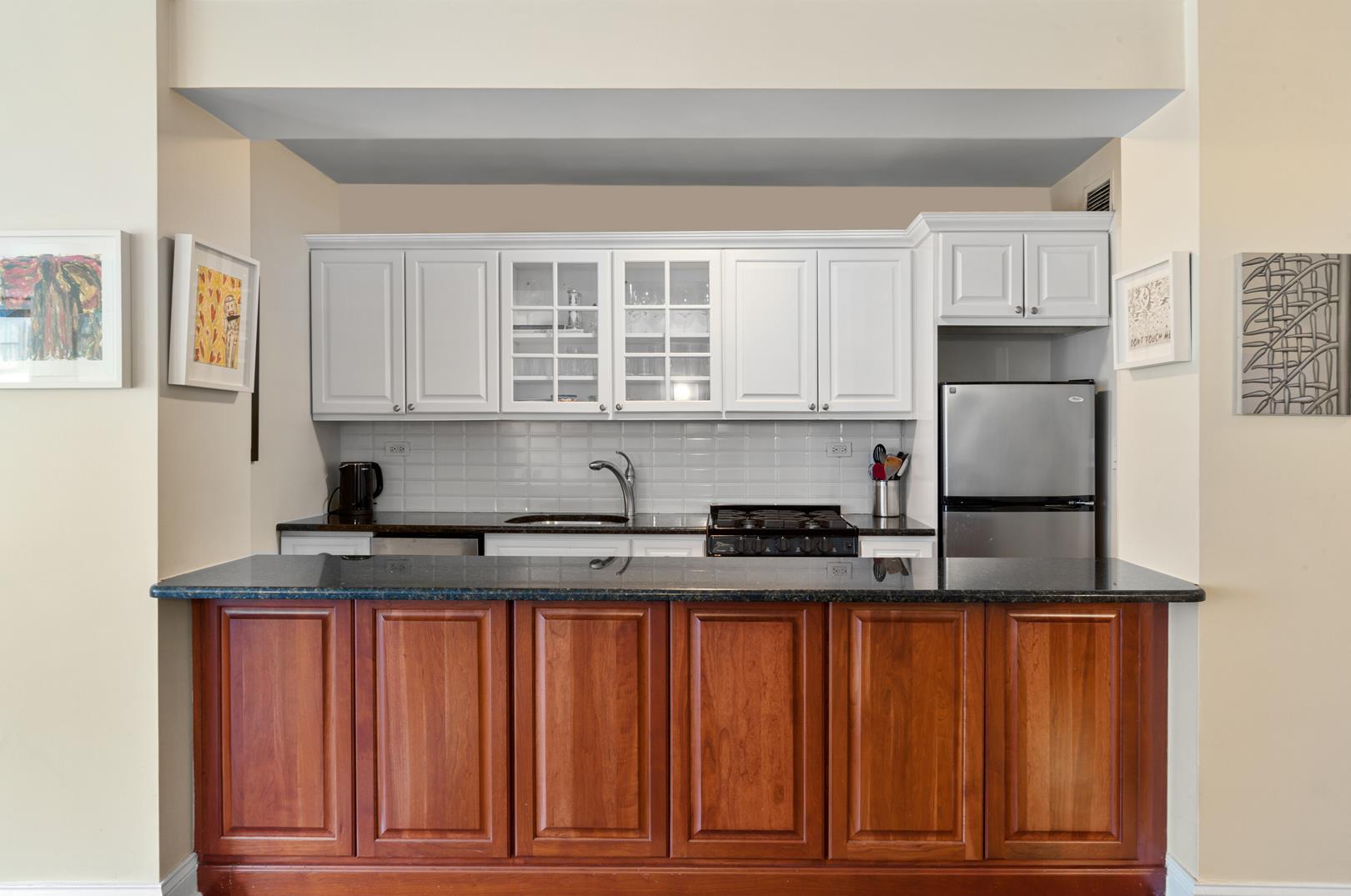 10 East End Avenue, Apt 11-C