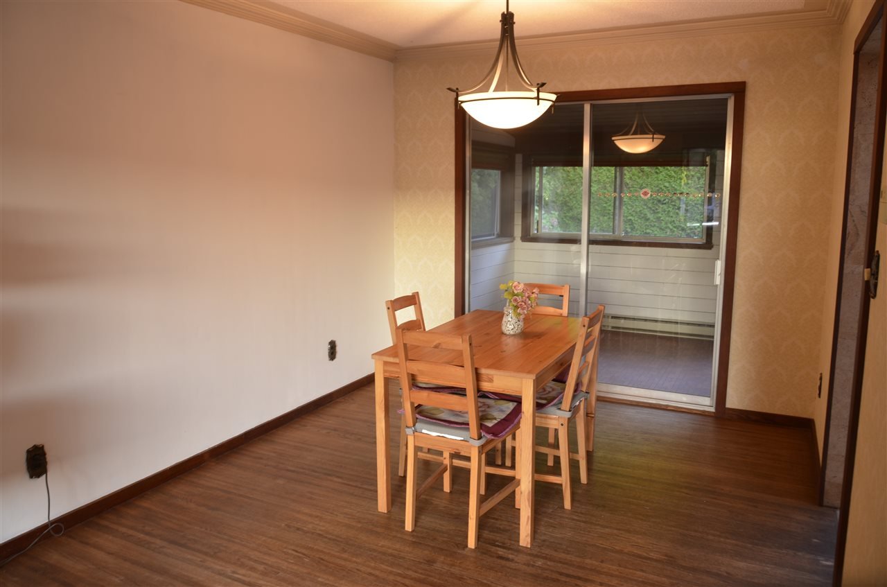 8431 Fairdell Cres