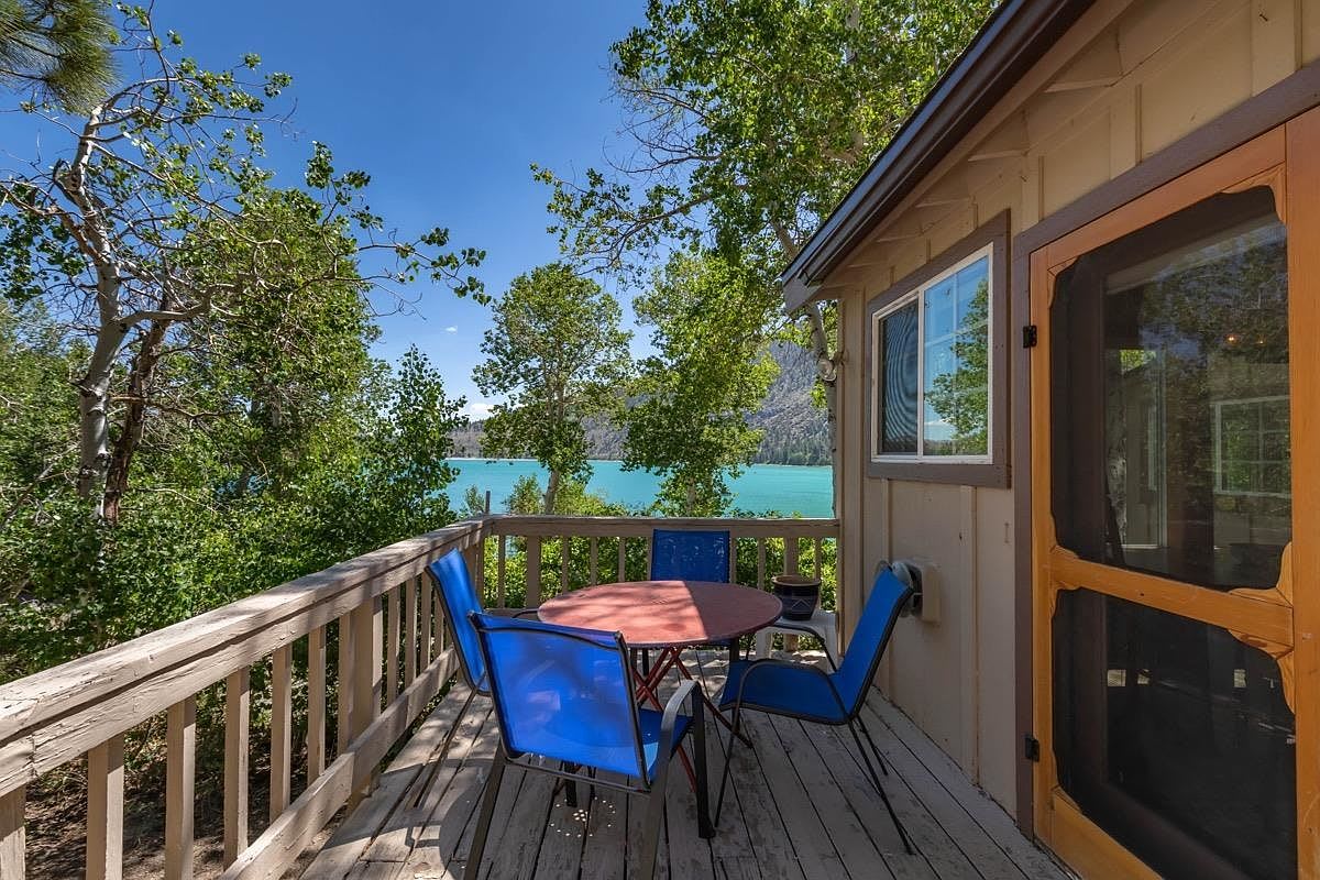 379 Forest Rd