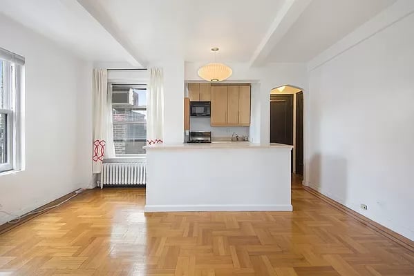 49 West 72nd St. Unit: 10-E