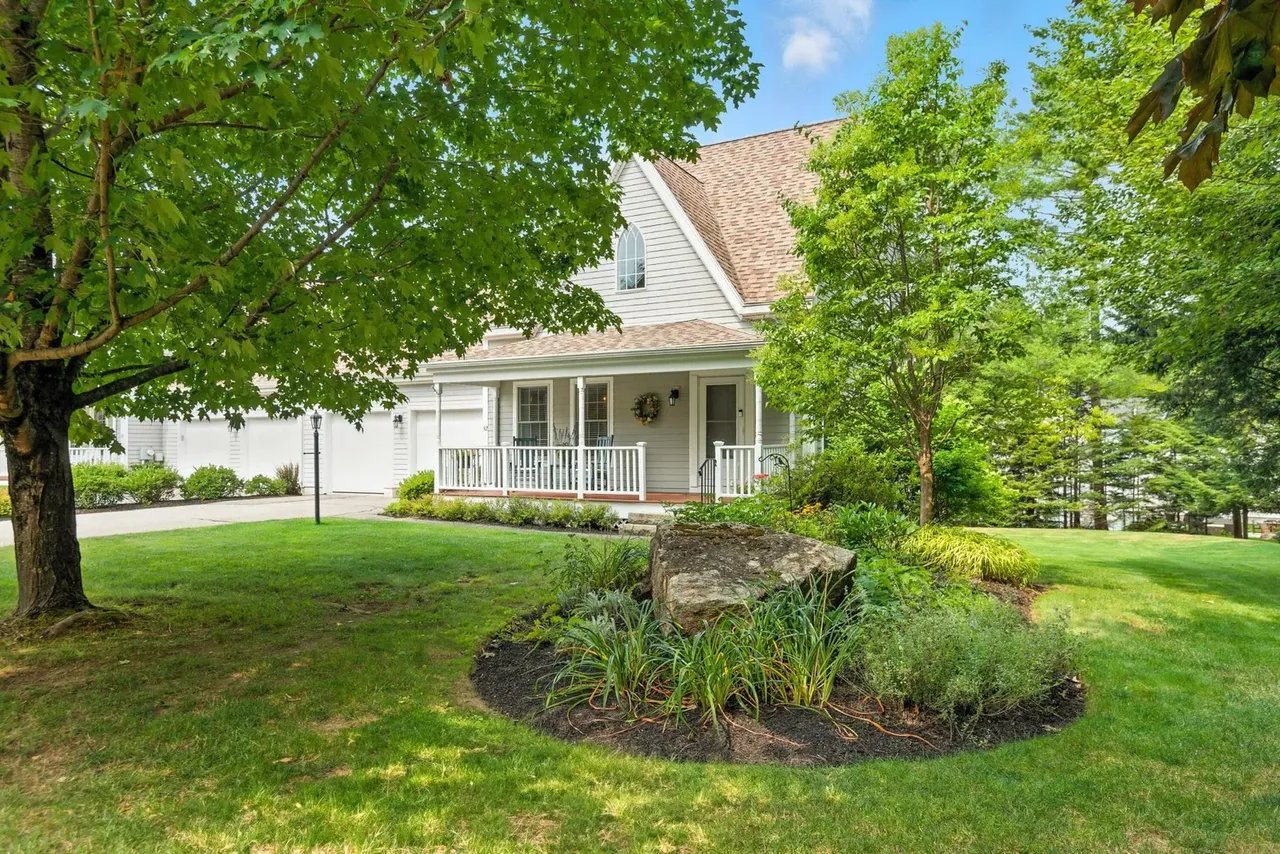 New Listing: 52 Gables Drive, Yarmouth, ME 04096 – $800,000