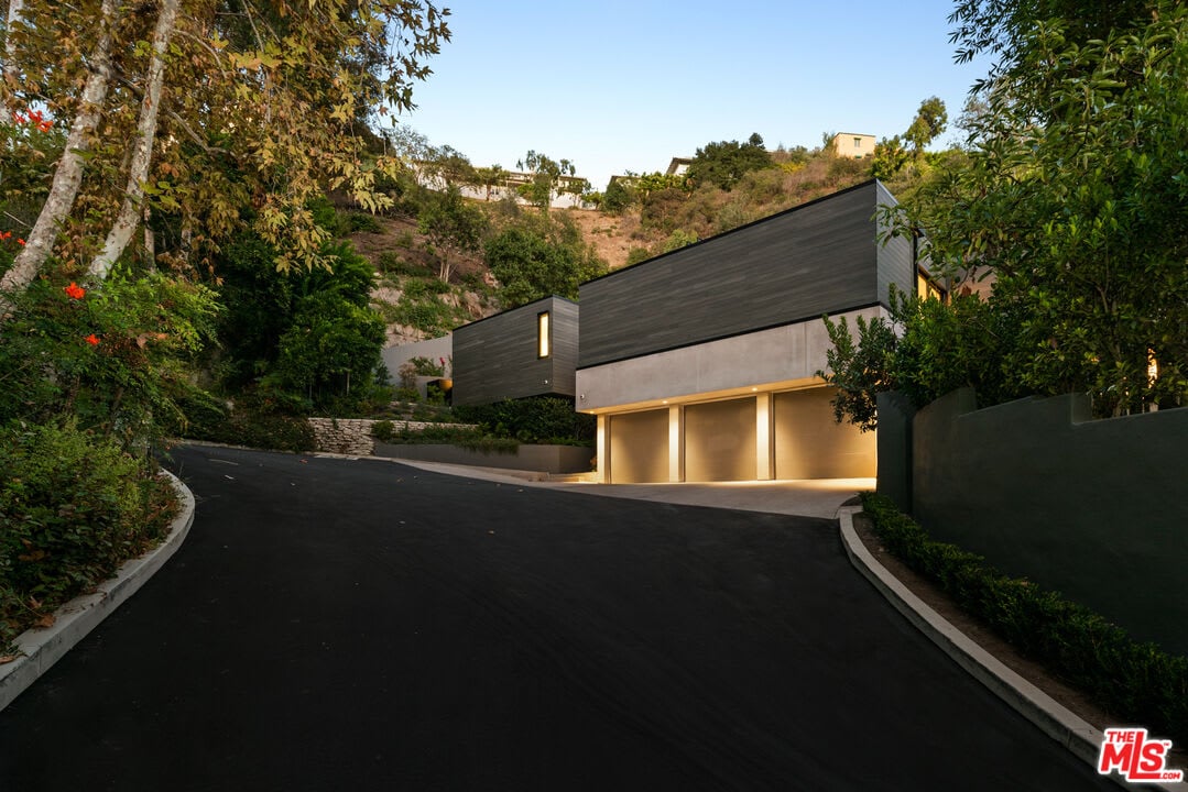 Luxe Oasis