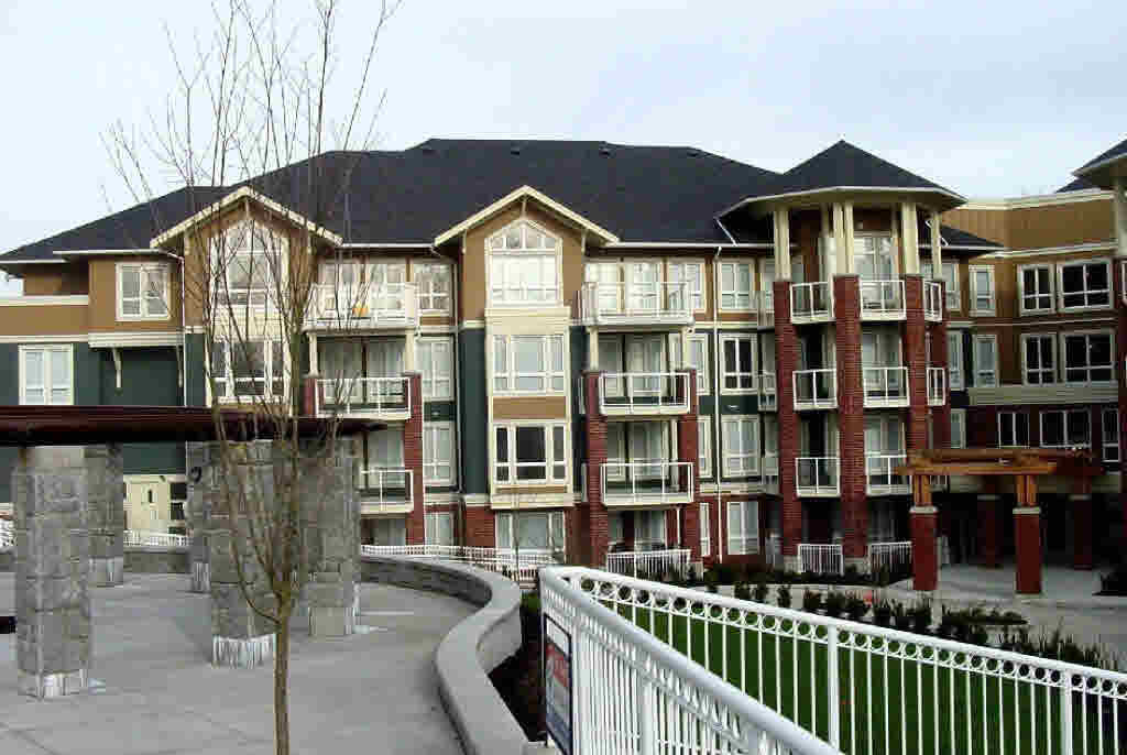 515-14 Royal Ave
