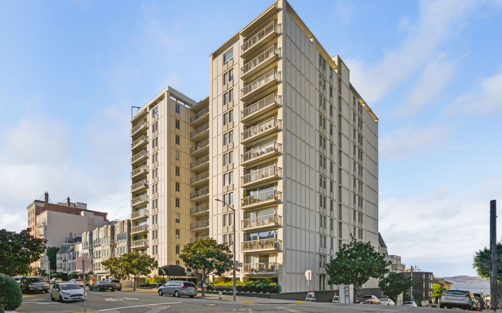 2200 Pacific Ave #10F