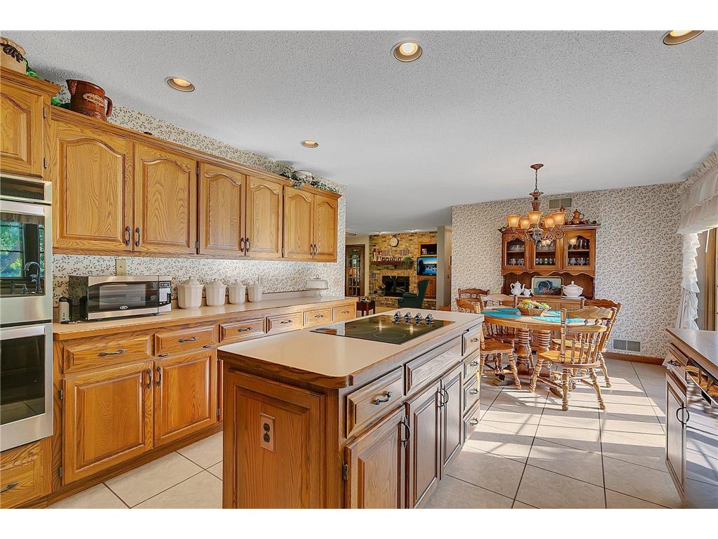 17887 Riverwood Dr