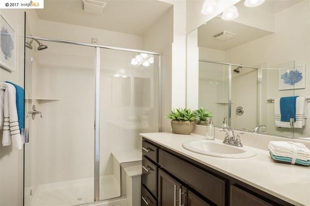 6230 Boulder Ln, Oakland, CA 94605