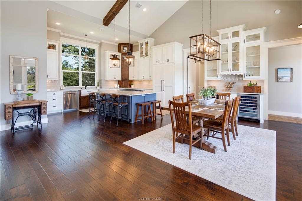 9823 Albert Dr Brenham, Tx 77833