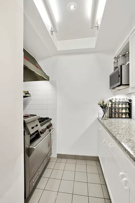 127 West 79th Street Unit: 2A