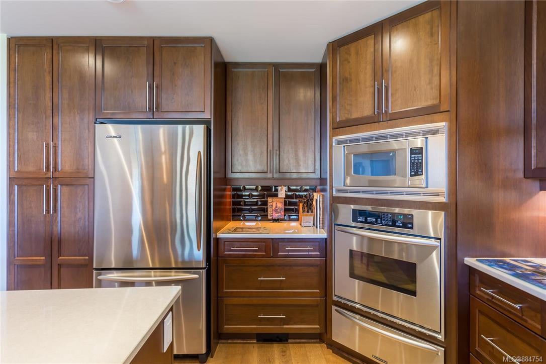303-5332 Sayward Hill Cres