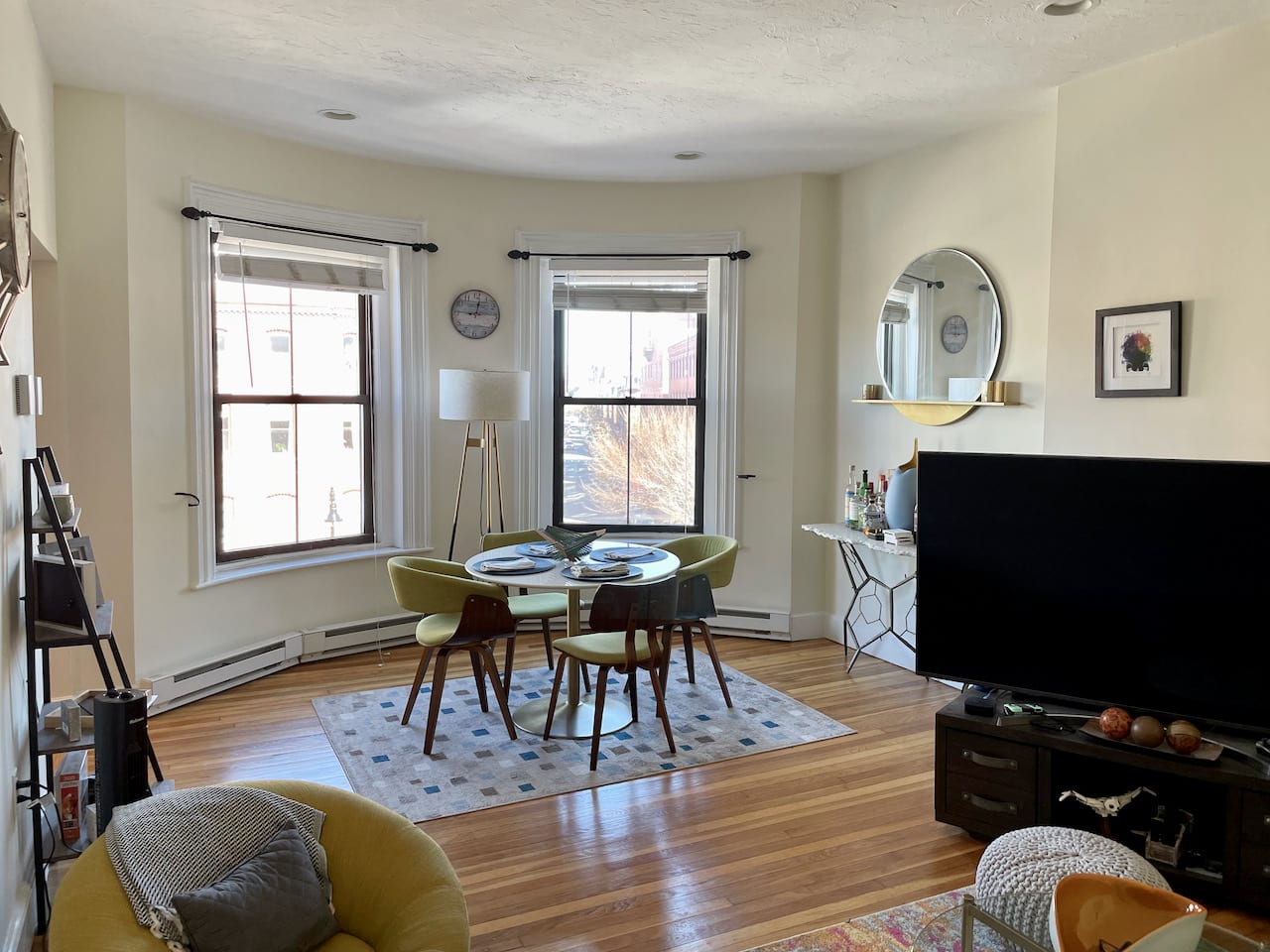 SOUTH END! - Beautiful Tremont @ Clarendon 1 bed 1 bath w. laundry! 