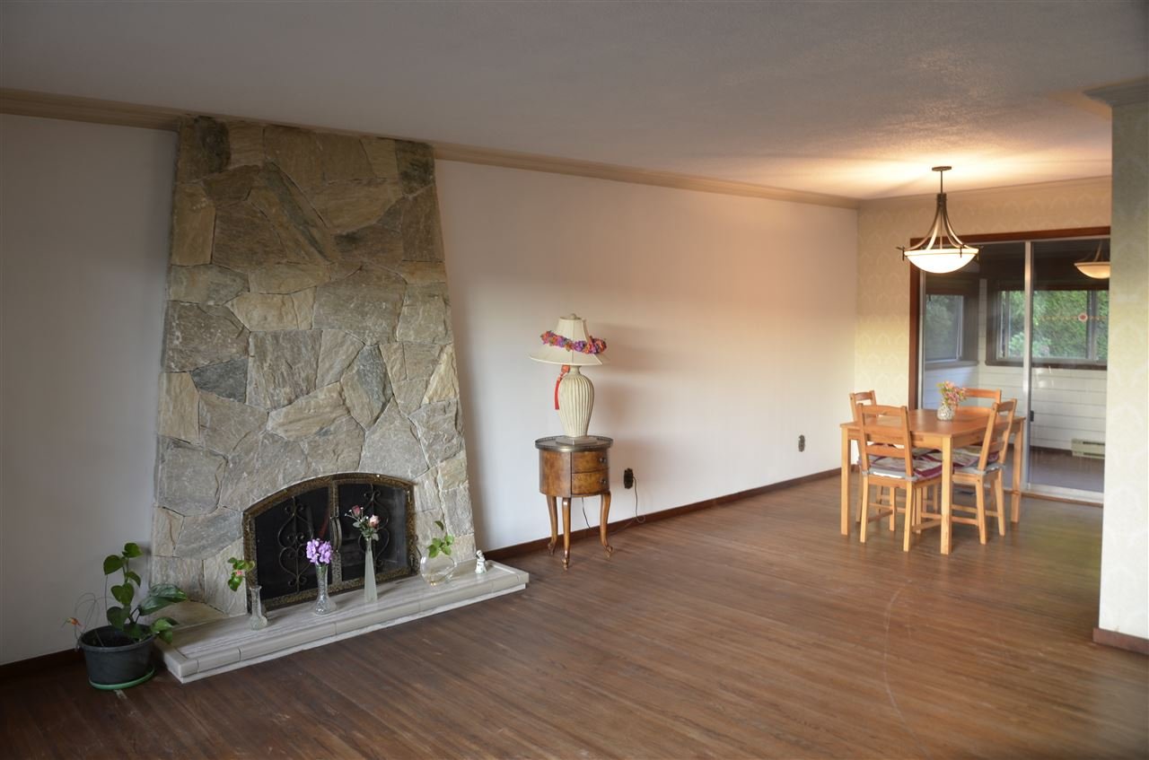 8431 Fairdell Cres