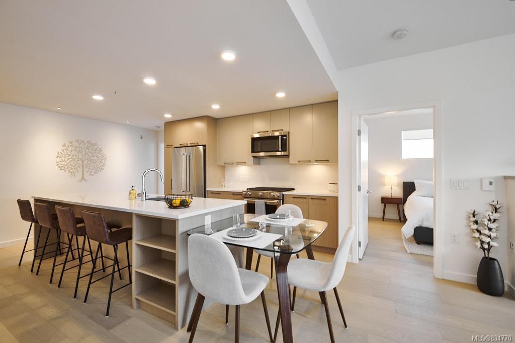 301-9775 Fourth St, Sidney