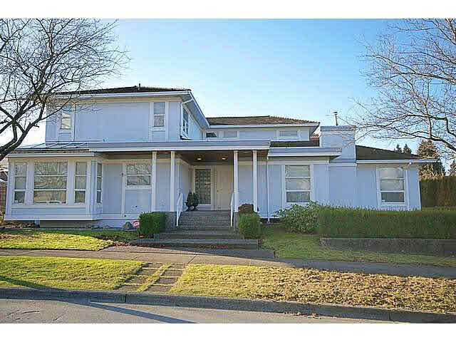 3231 Vine St