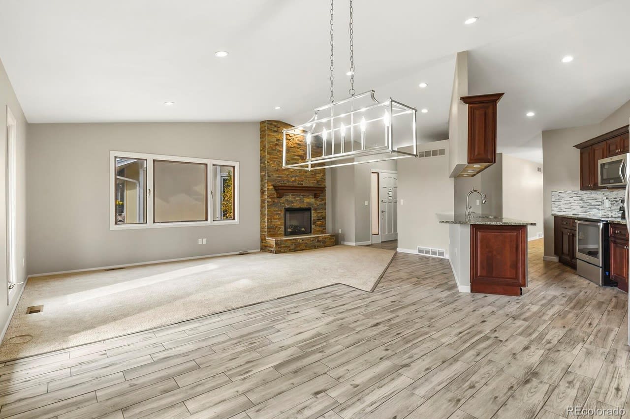 24 Scott Dr