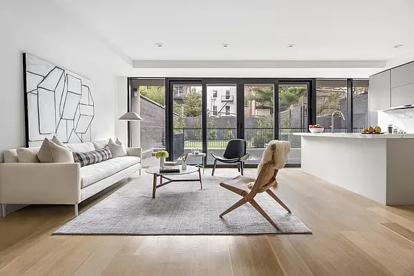 153 Green Street Unit: 1A