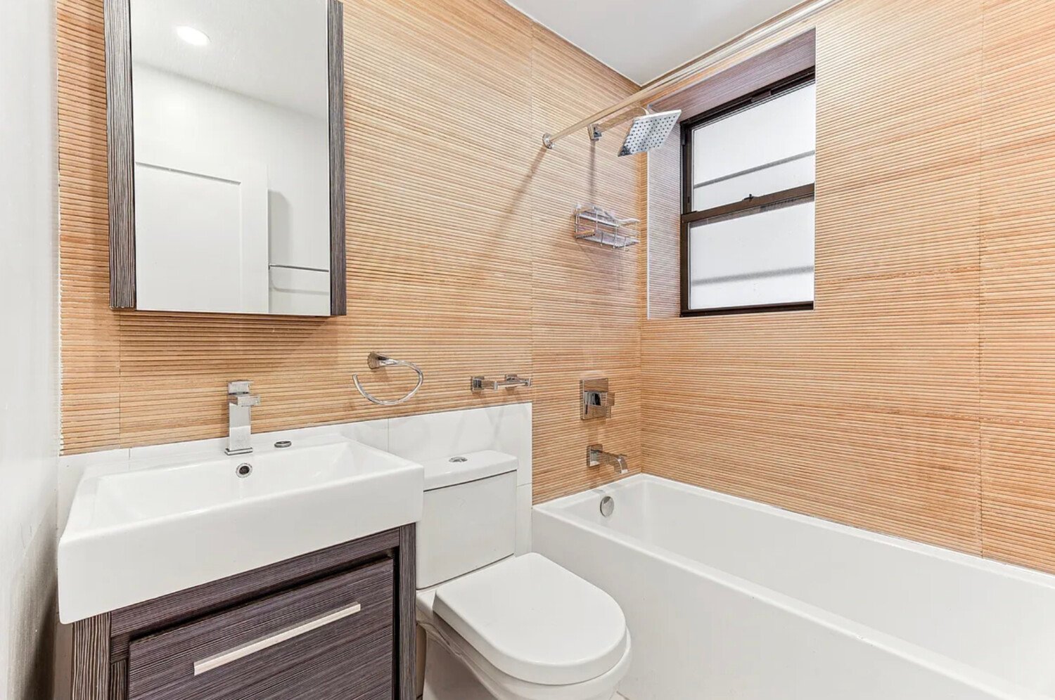 879 Dekalb Avenue, Apt 11