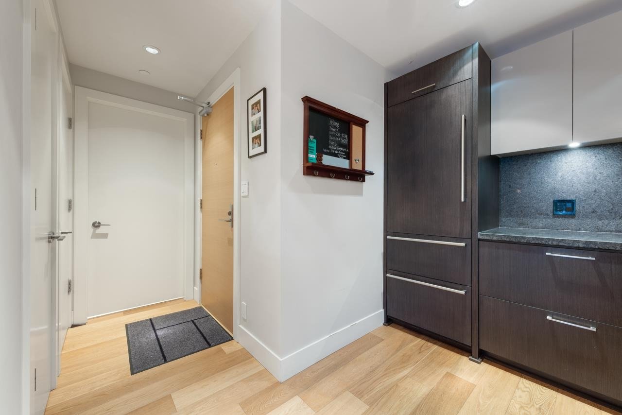 504-866 Arthur Erickson Pl