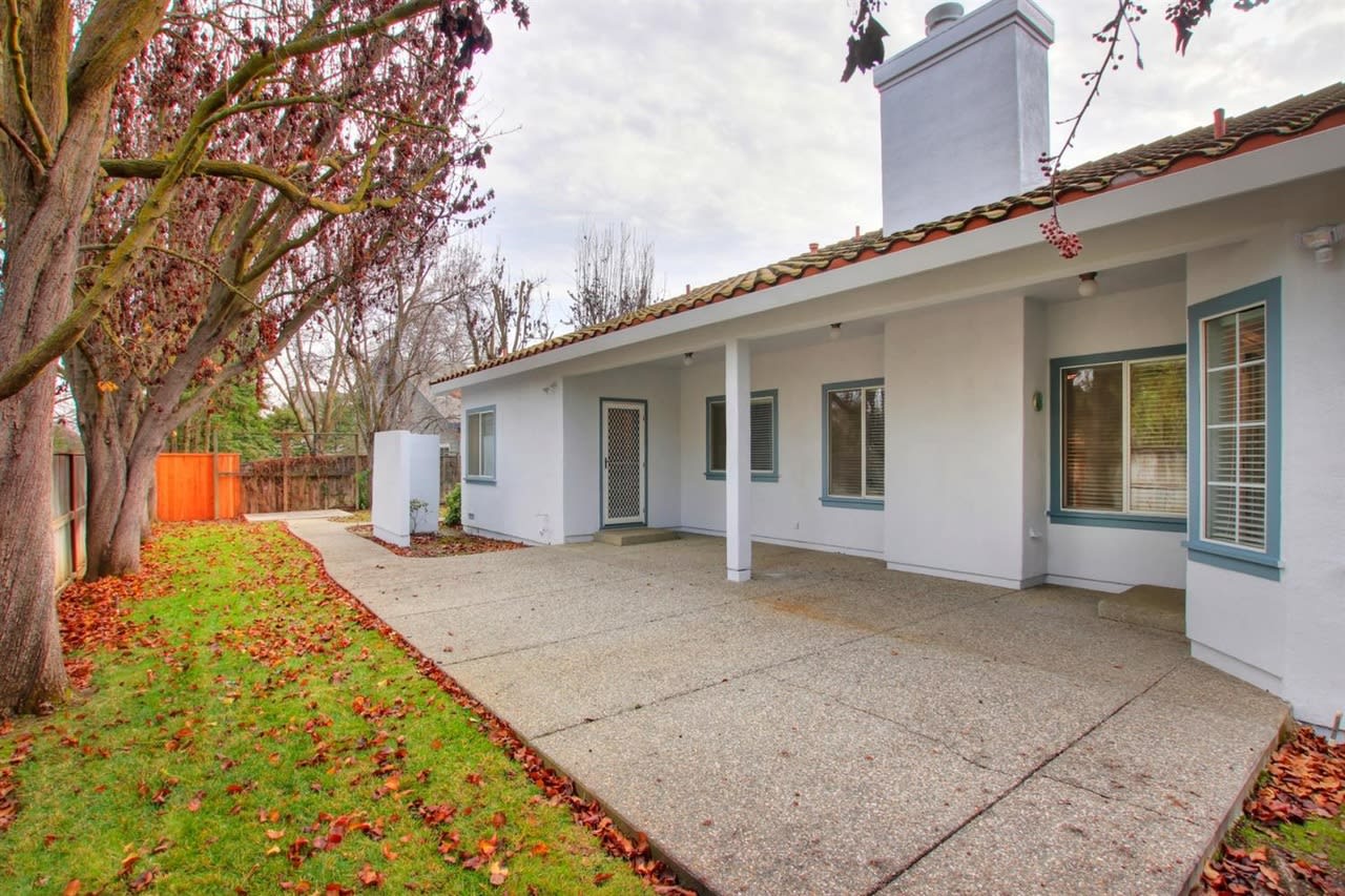 2207 Okeefe Place