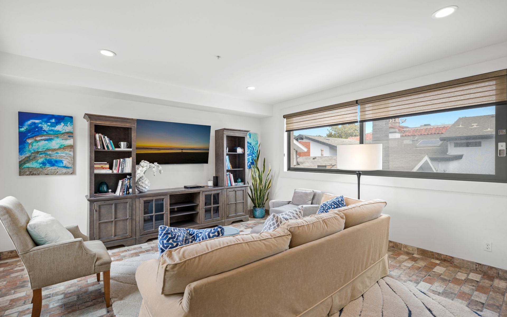 422 Heliotrope Avenue Unit: B