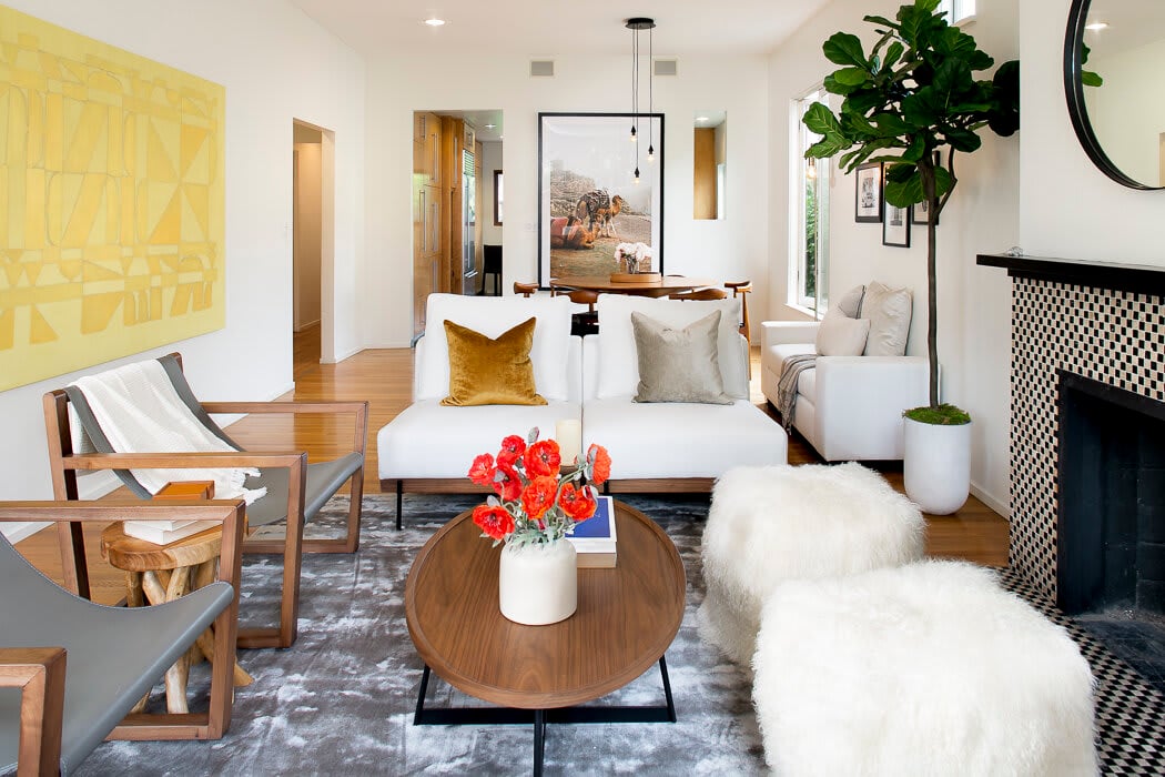 8834 Dorrington Avenue