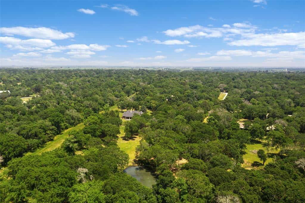 540 Walnut Dr Bellville, Tx 77418