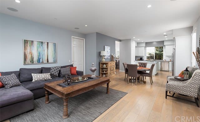 204 Susannah Place, Costa Mesa