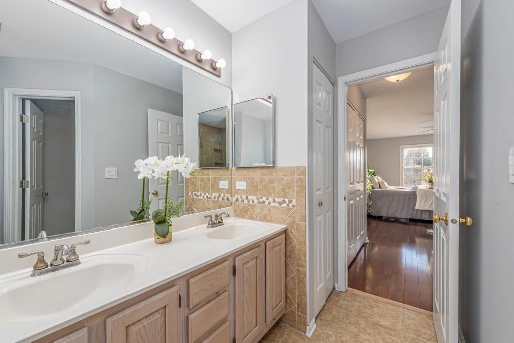 611 Woodbridge Dr 