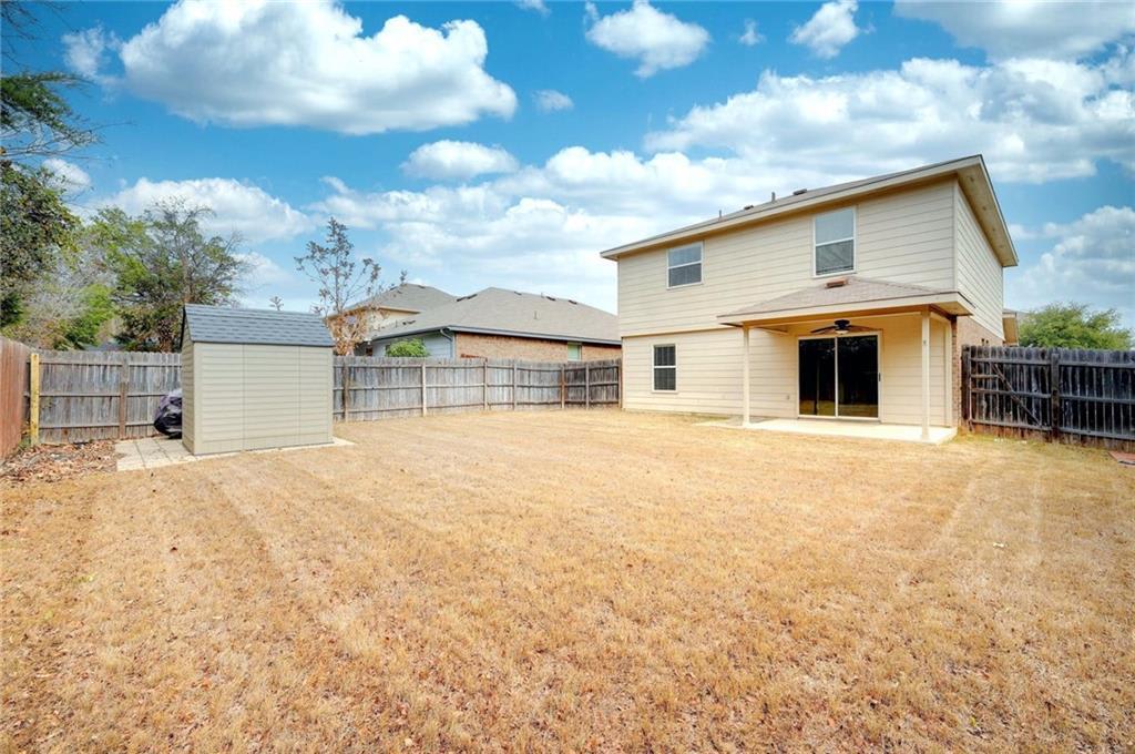 305 Moorhen Ln