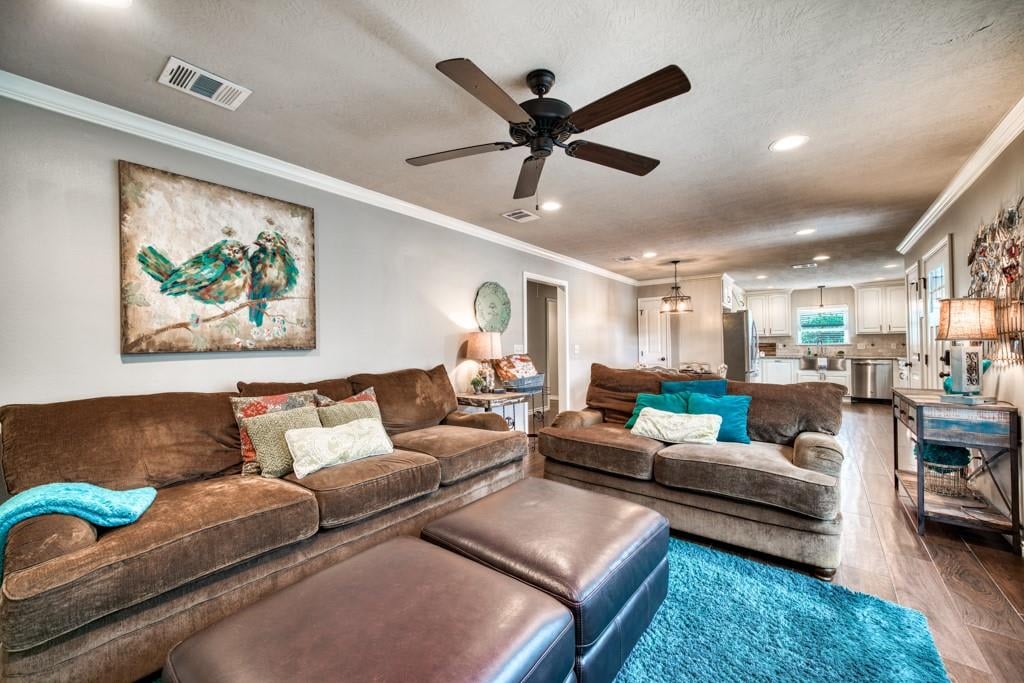 704 Highlands St College Station, Tx 77840