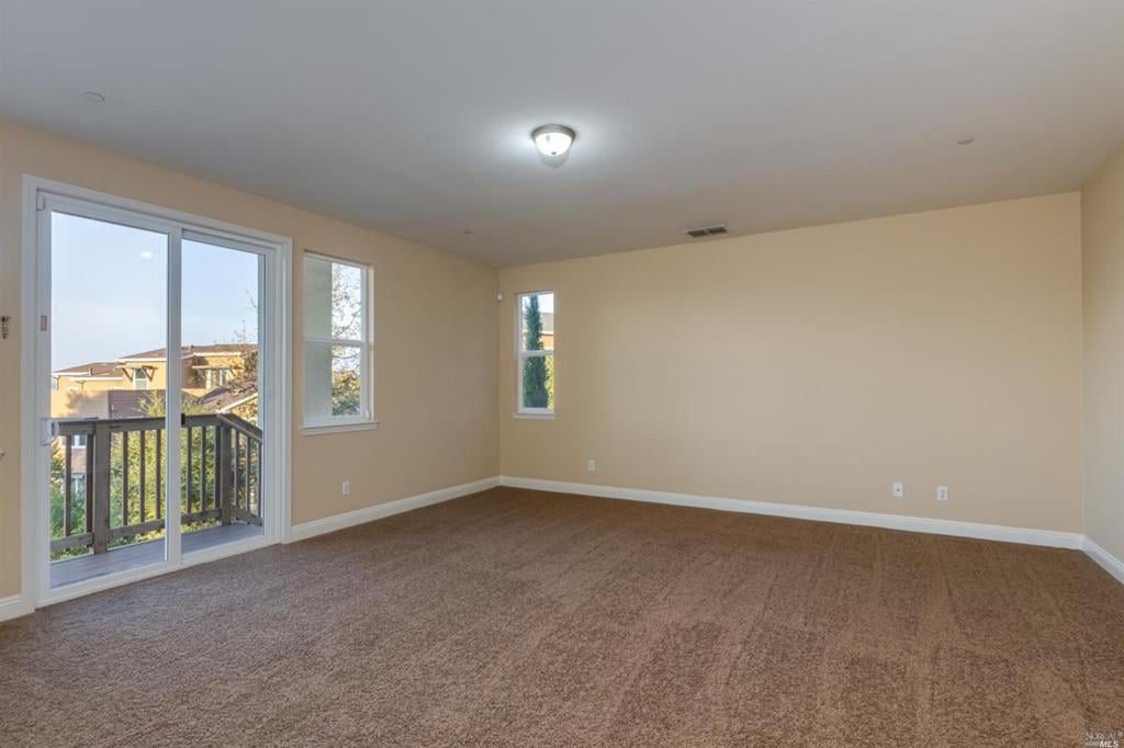 221 Jacquelyn Ln