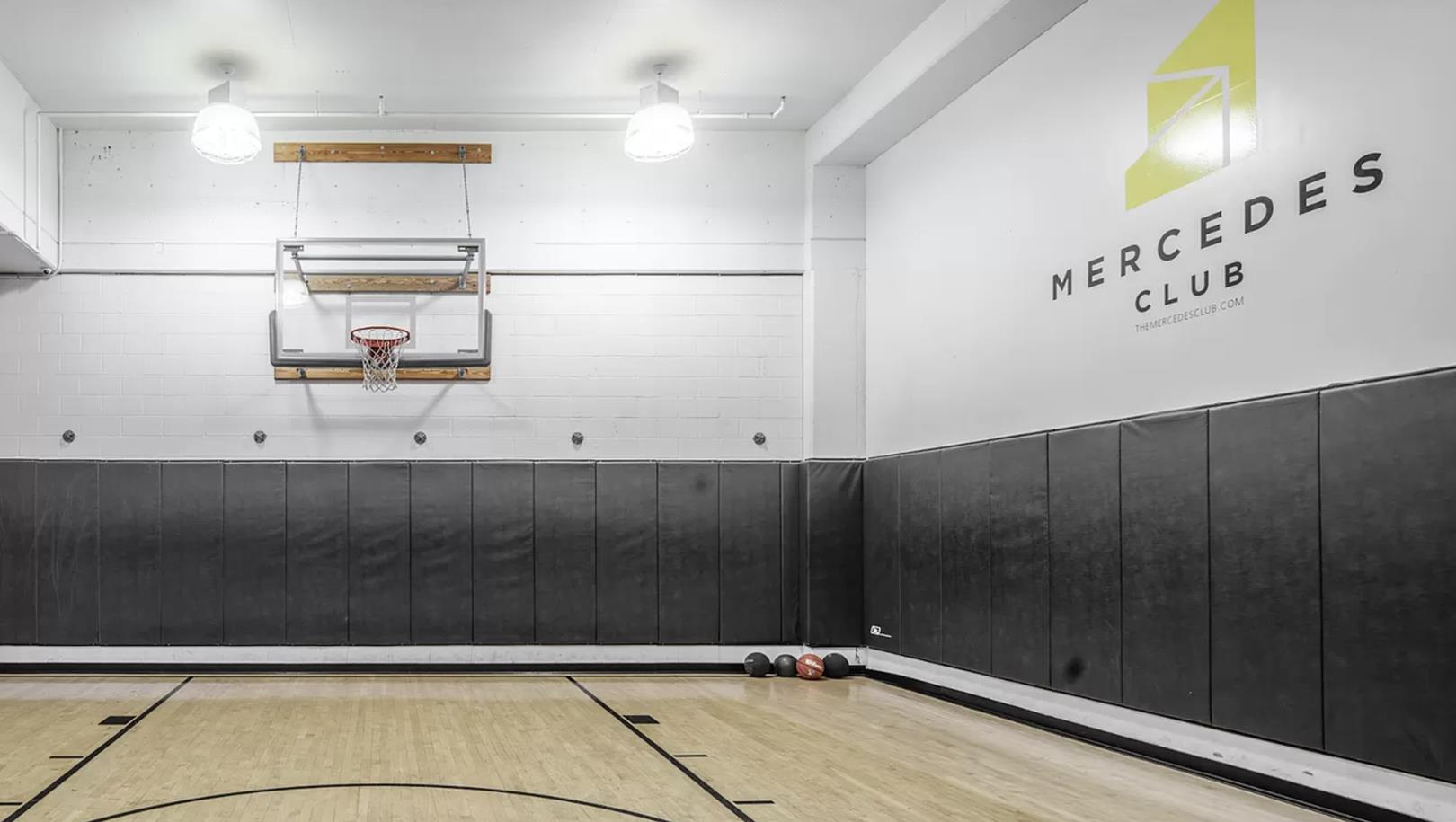 554 West 54th Street, Apt 22-E