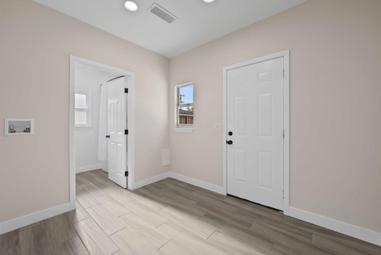79 Catalpa Ln