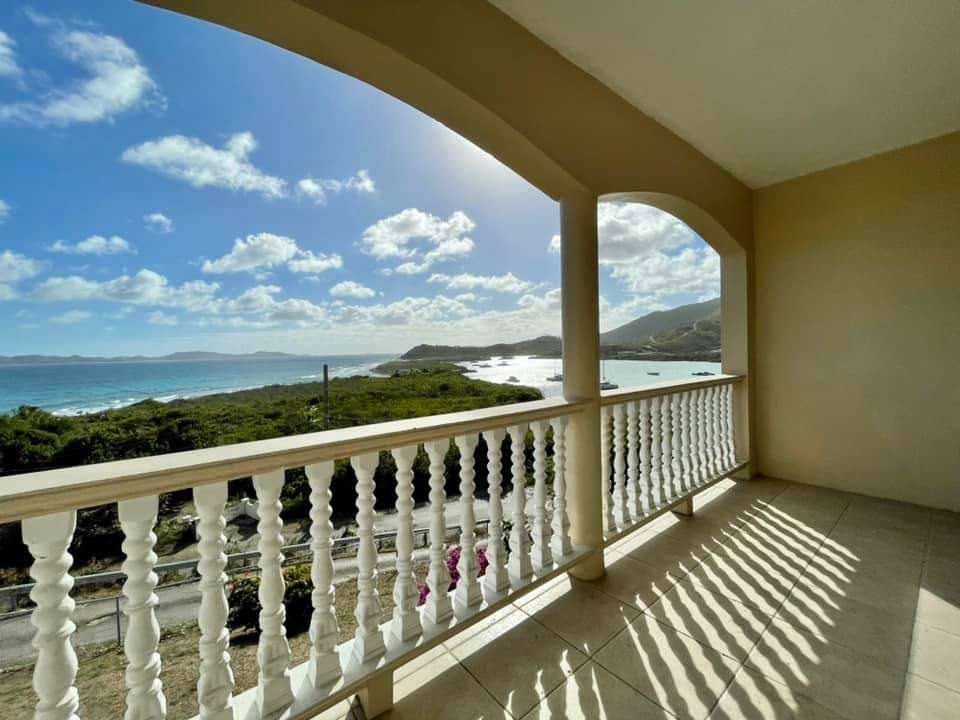 552 Paraquita Bay 2 Bedrooms