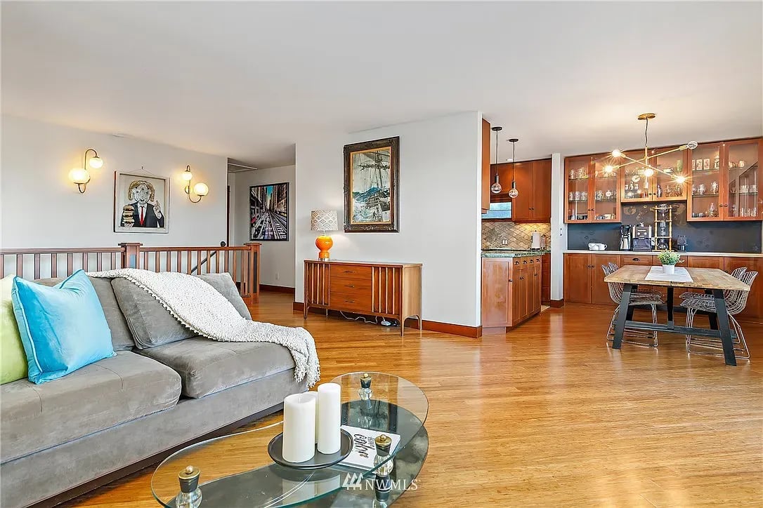3428 10th Ave W