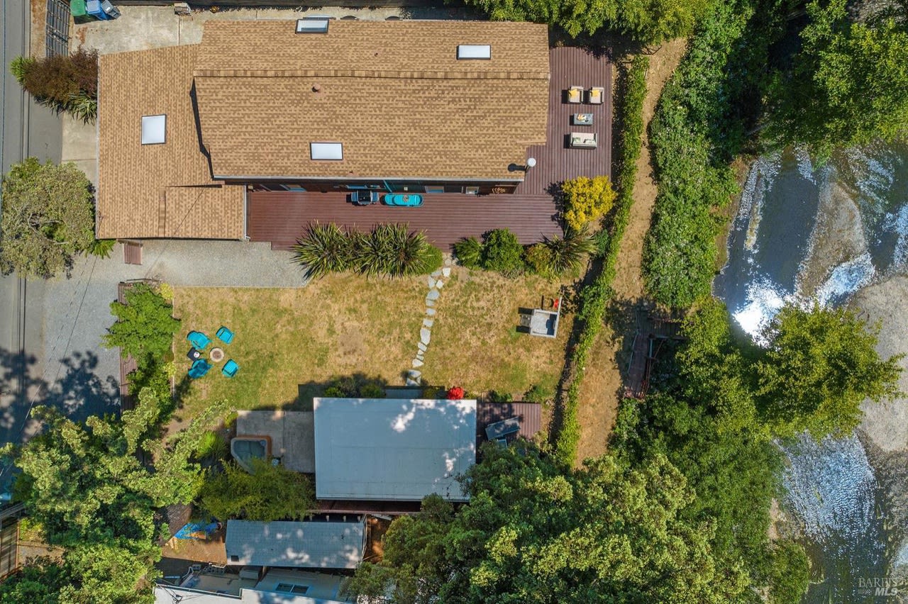 705 Austin Creek Rd