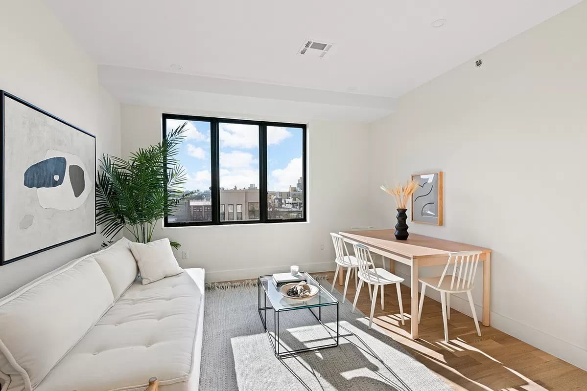 707 Willoughby, #4D