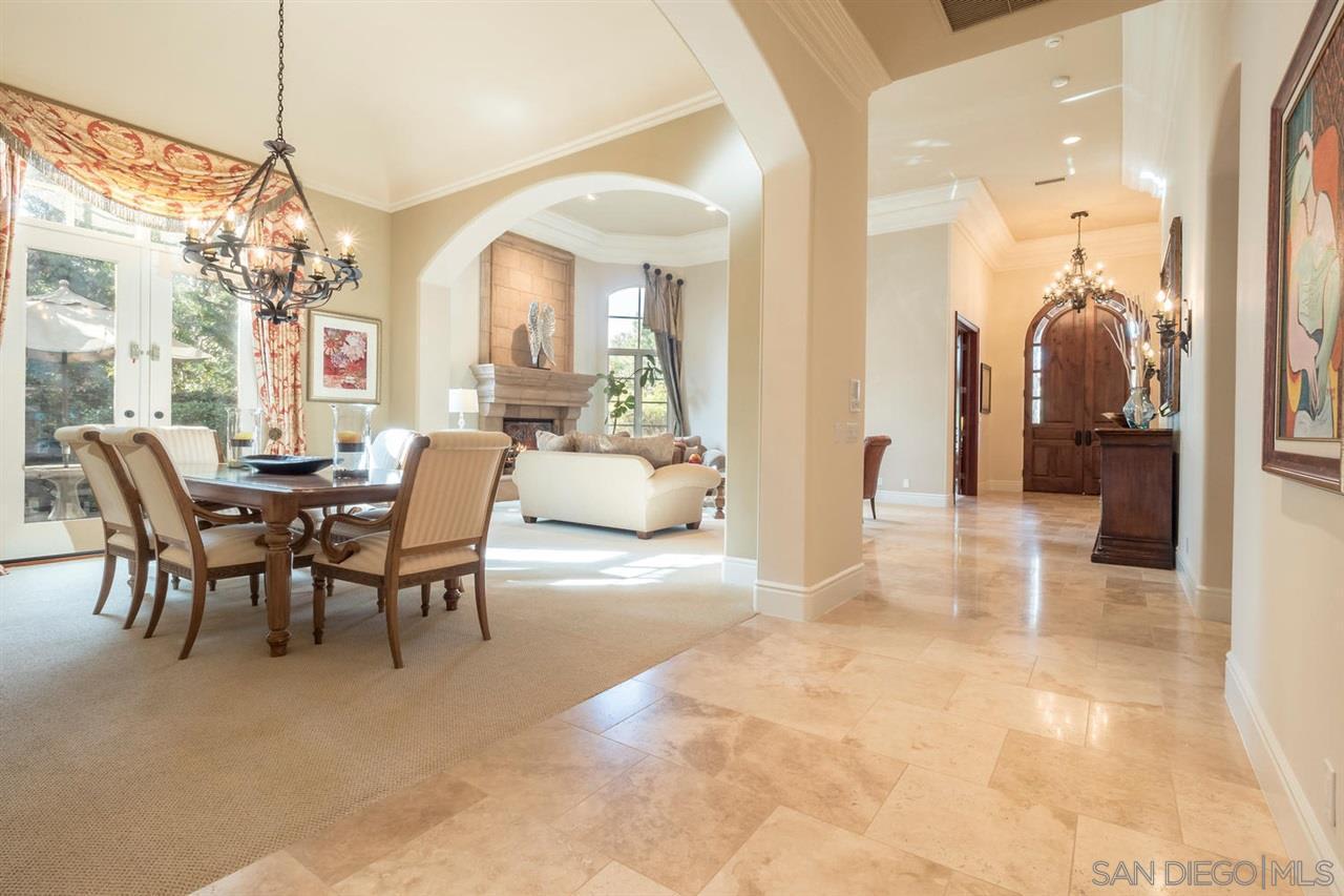 5847 Meadows Del Mar